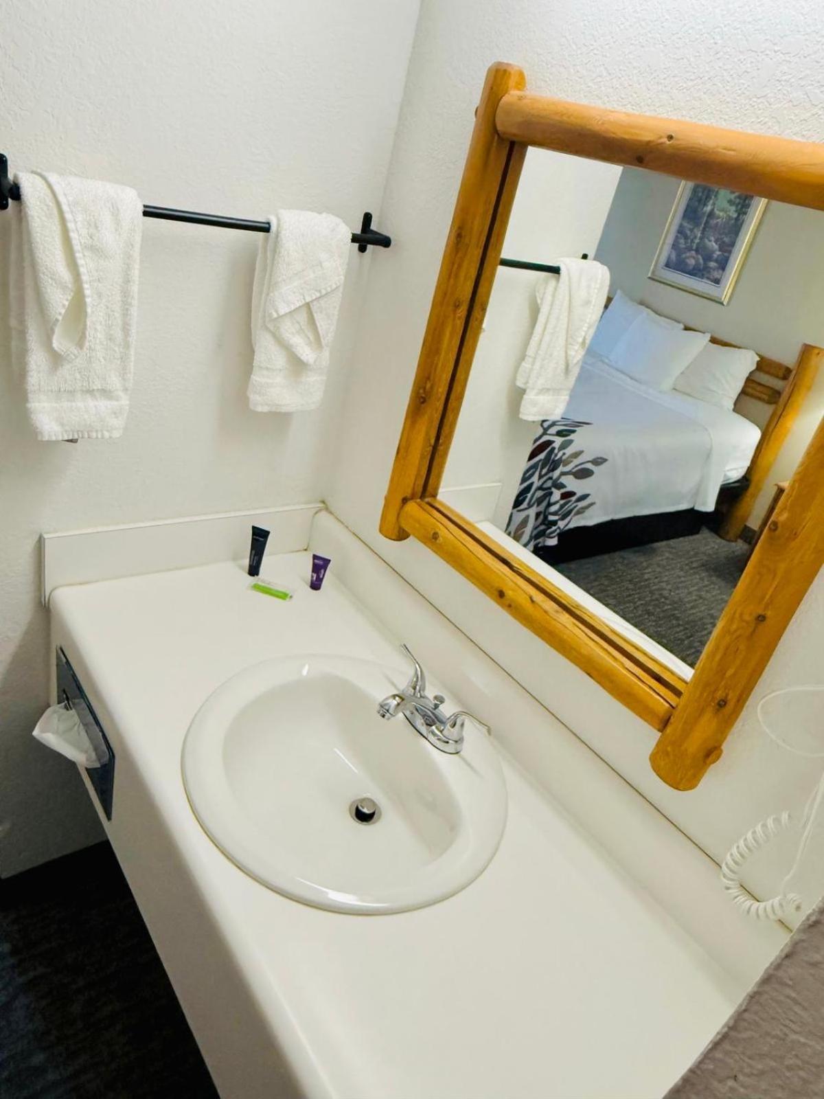 Knights Inn New Florence Ngoại thất bức ảnh